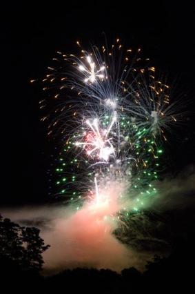 feu_d_artifice_lac_seilhac_15_aout_3